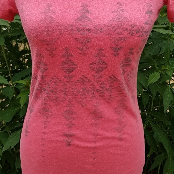 American Eagle sz S graphic tee fitted pink soft - Picture 2 of 8